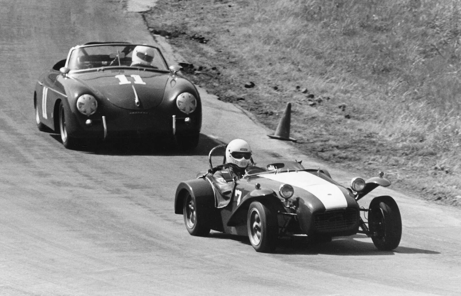 Black and White picture of the Super 7 Racing