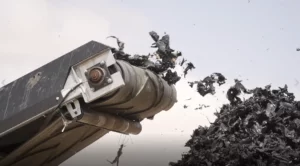 conveyor belt showing the shredded tyre chunks